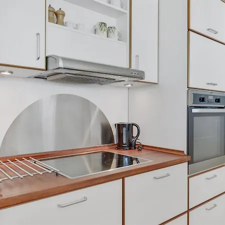 Apartment Maja - 100M From The Sea By Interhome Apartamento *