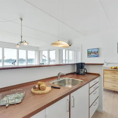 Apartment Maja - 100M From The Sea By Interhome Apartamento *